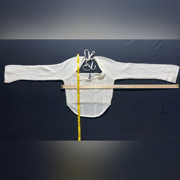 Long sleeve hole-knit top. Size M. - Picture 1 of 3